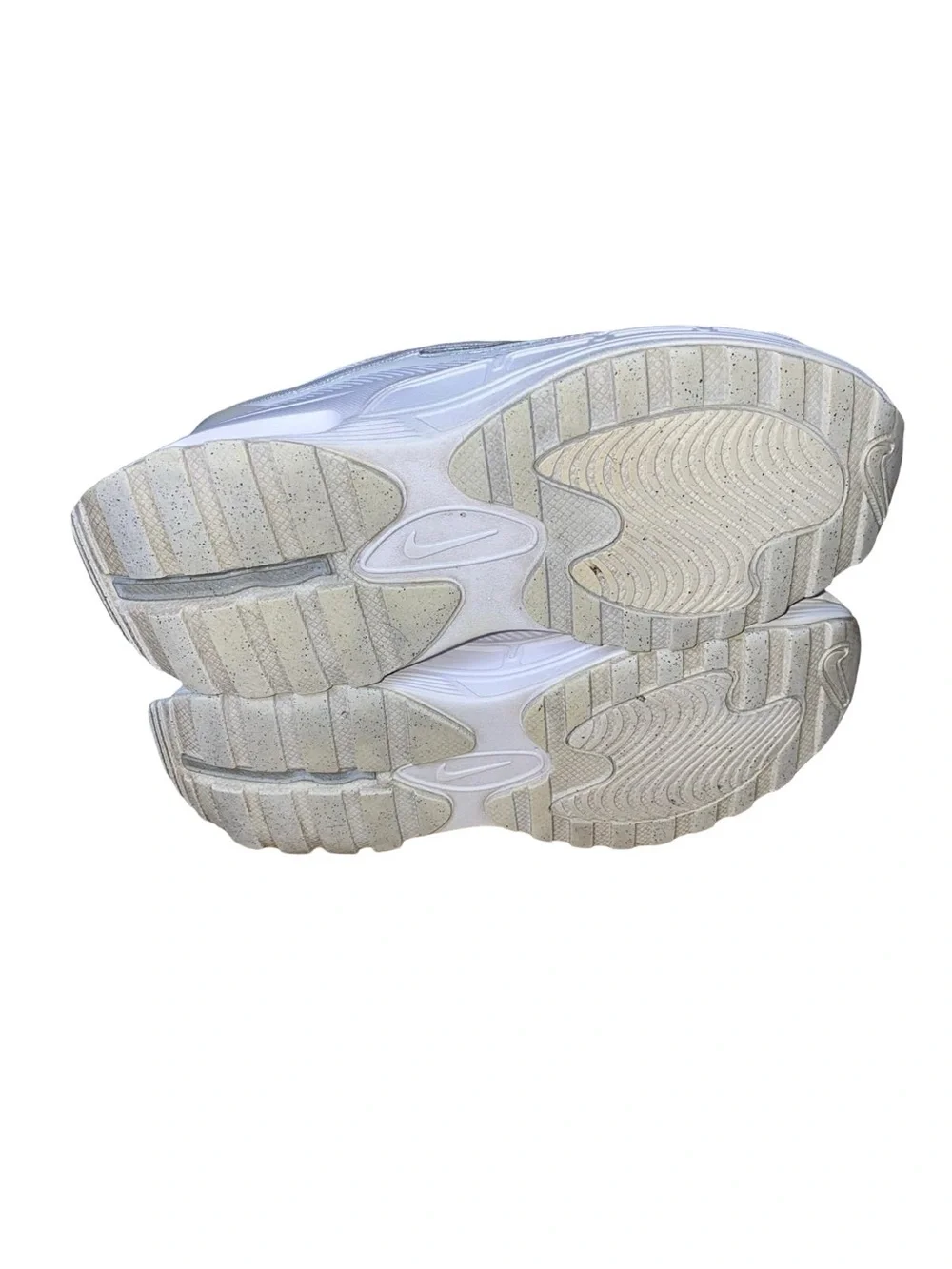 Nike Air Max Bliss Womens Sneakers Summit White size 7 DH5128-101